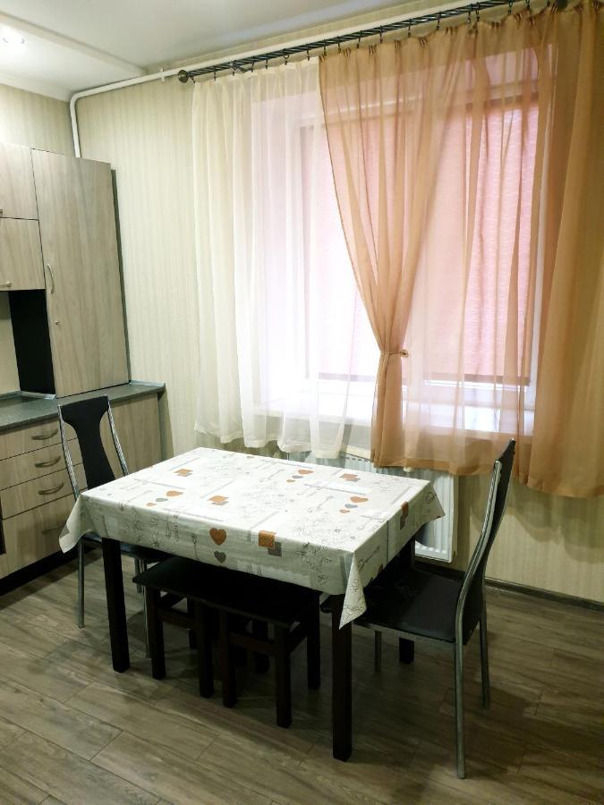 Apartment On Kravchuka, 11B Lutsʼk Extérieur photo